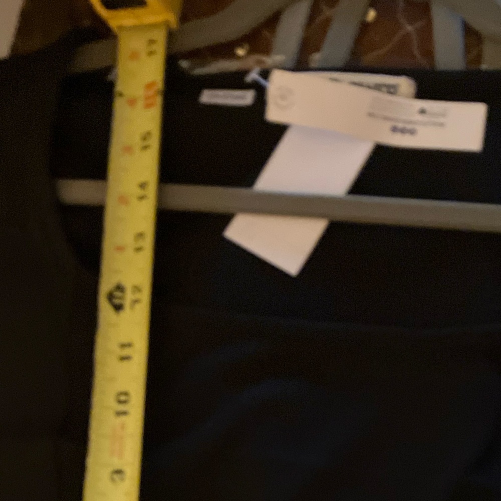 🐝  Cropped Tee - Picture 4 of 5